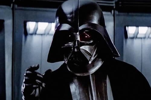 El mítico casco de Darth Vader fue creado para arreglar un agujero de guion en la primera película de 'Star Wars' que escribió George Lucas 