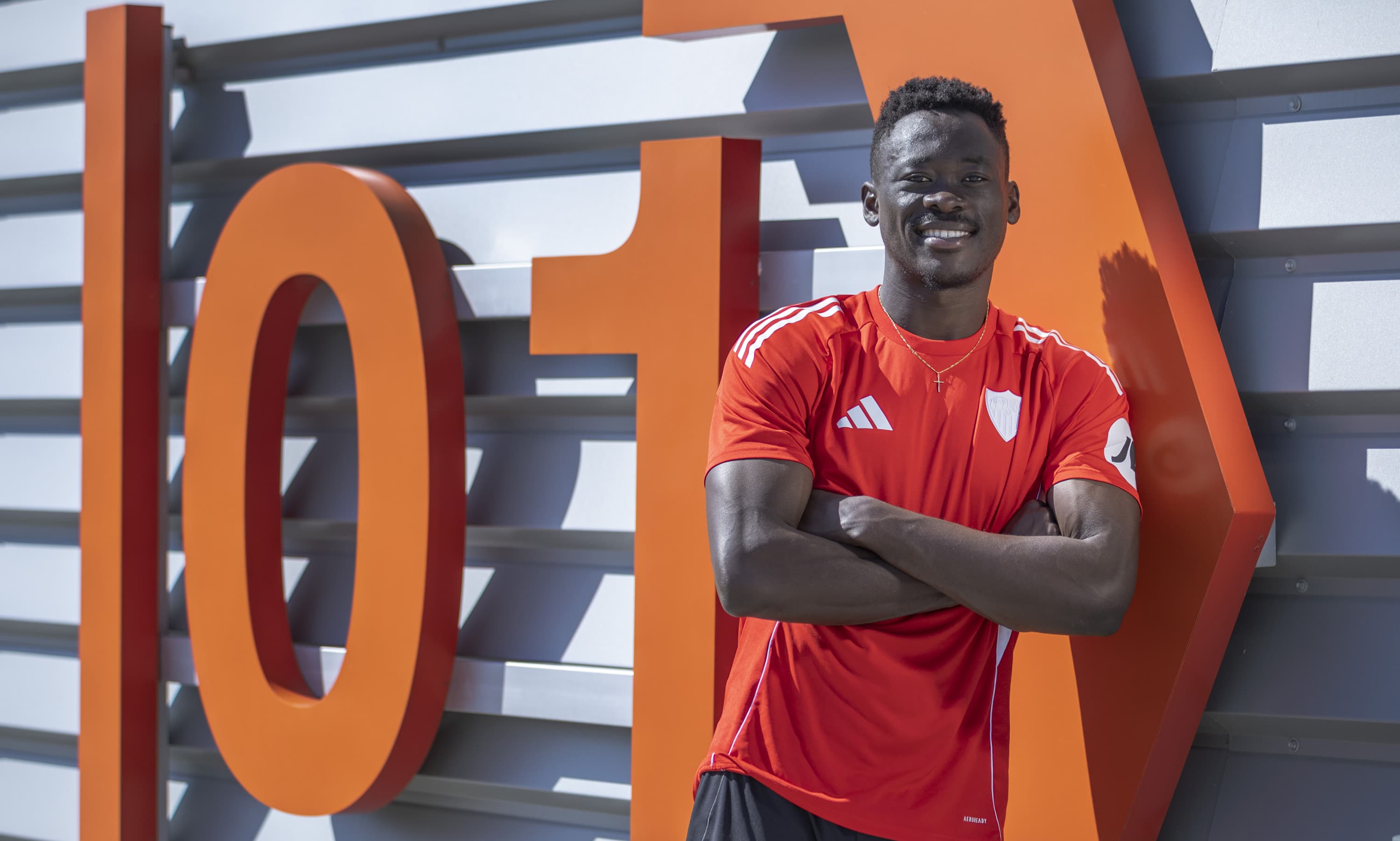 Akor Adams: "En el fútbol puedes hacer historia en cada partido"