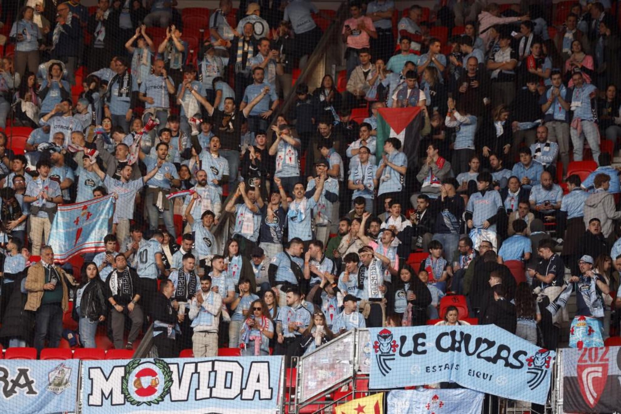 La UEFA sanciona al Celta con 24.500 euros por incidentes de su afición en Lyon