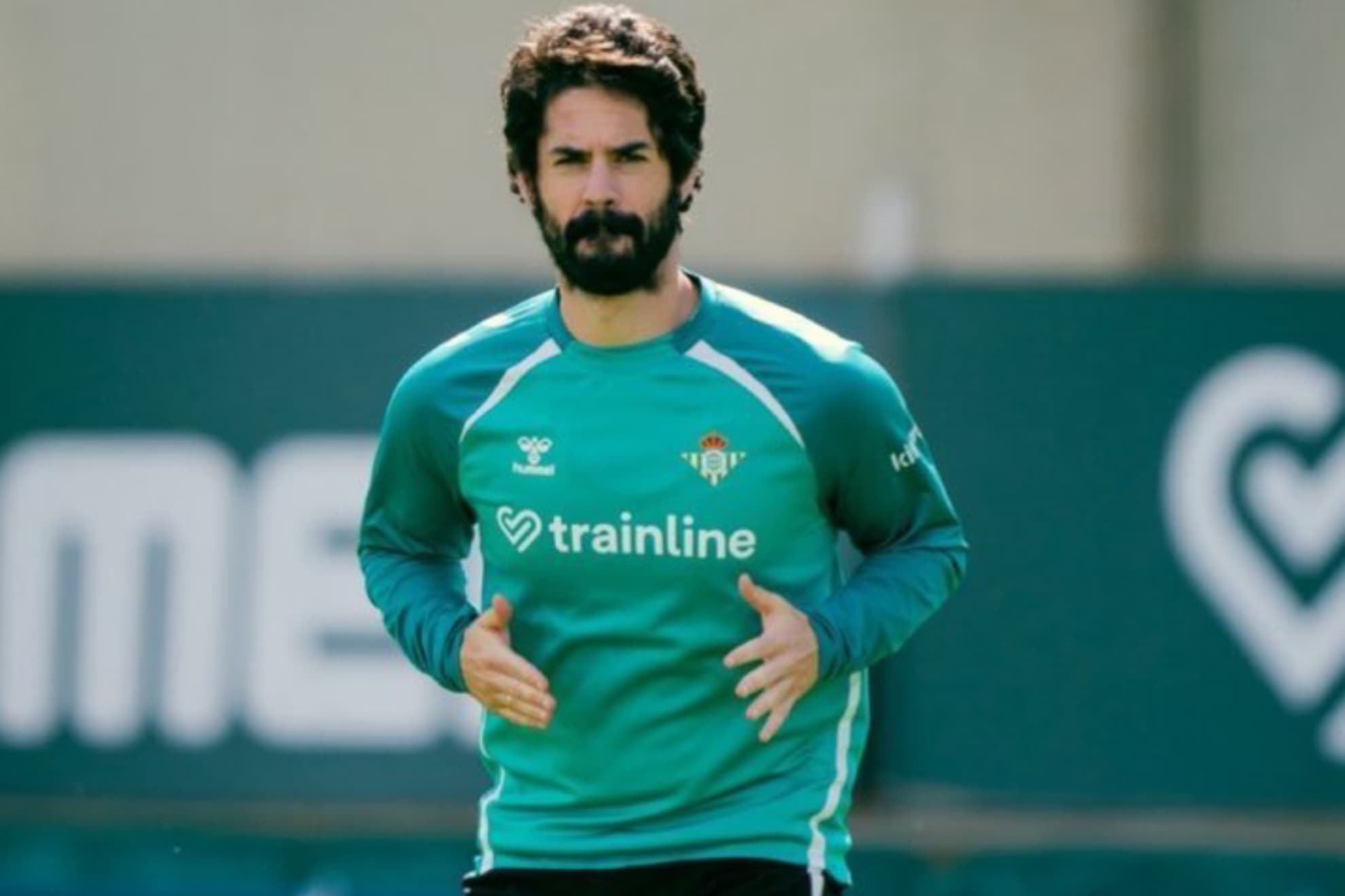 Primera foto de la recuperación de Isco sobre el césped