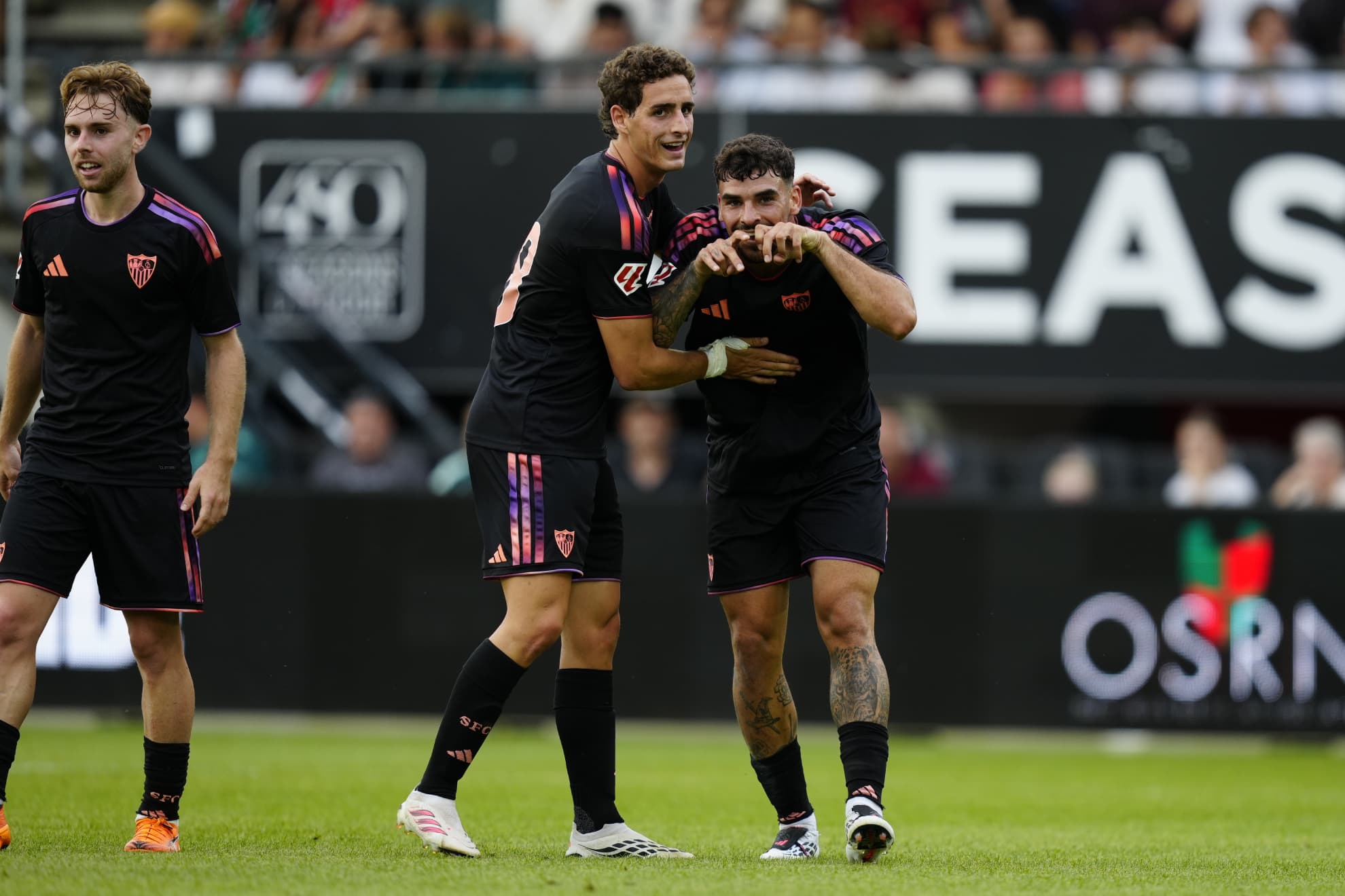 Isaac e Ibra dan la victoria al Sevilla en plena búsqueda de un delantero