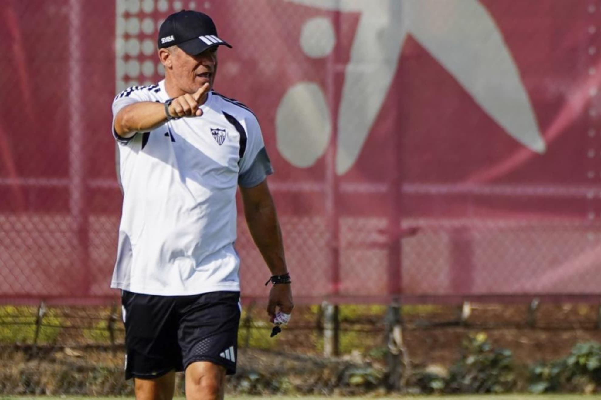 Luis García Plaza: "Ojalá acabemos arriba, pero tampoco tenemos que volvernos locos"